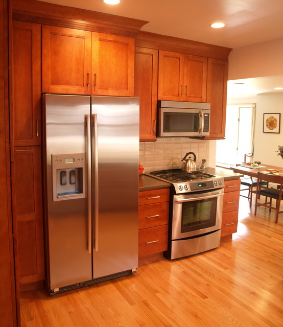 Fully enclosed refrigerator for the built in look Modern