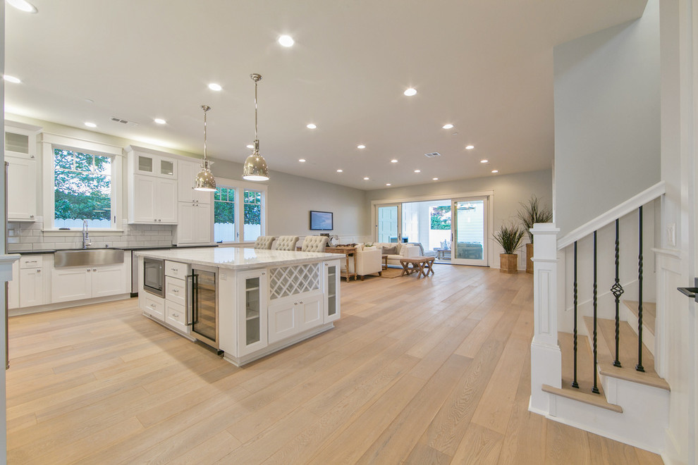 FX Warehouse Deluxe Collection Dove City in Costa