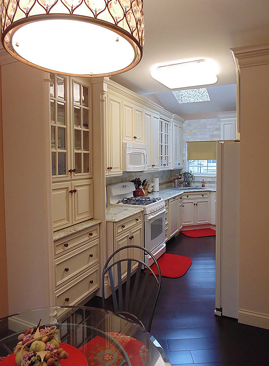 Galley Kitchen, Whippany, NJ Traditional Kitchen New York by