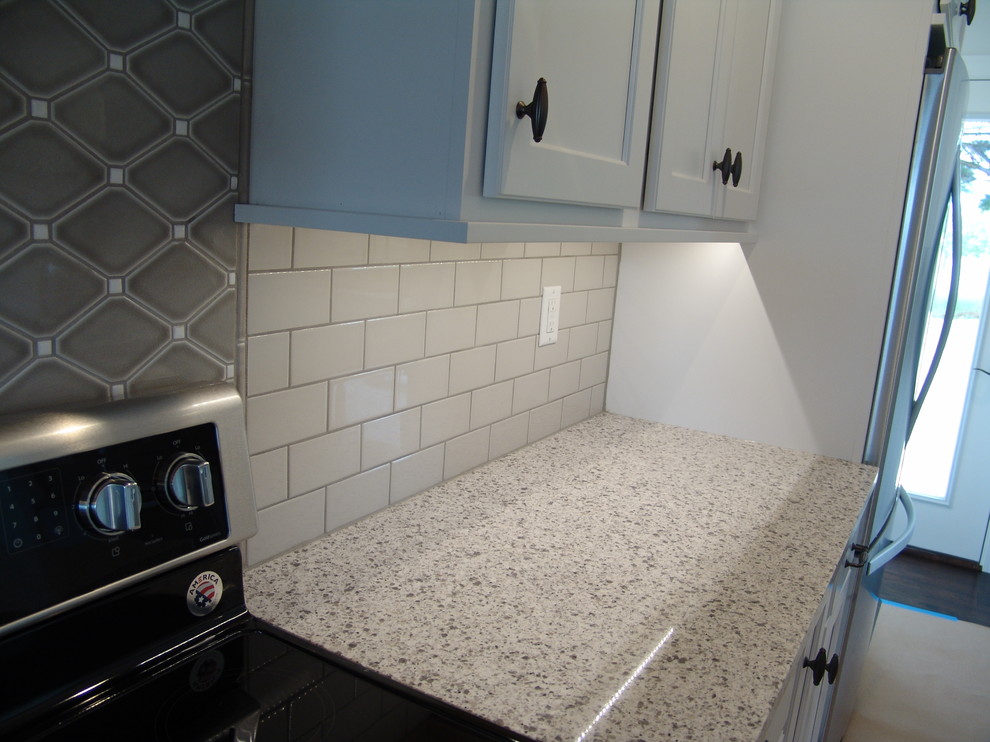 Geneseo New Construction Koch Painted White MSI Quartz Peppercorn White