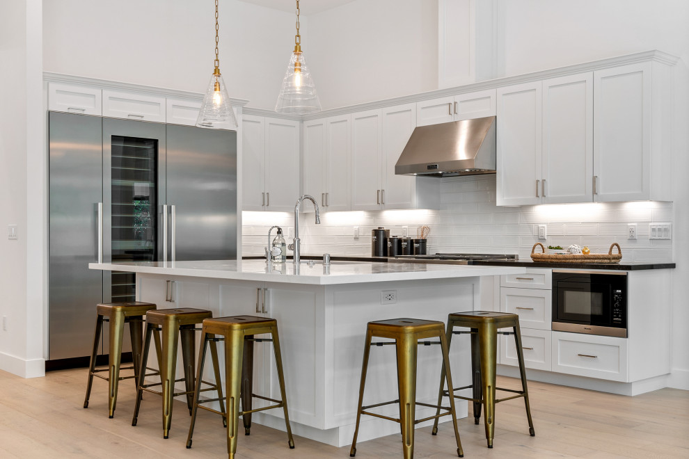 Ave. Barron Park, Palo Alto Transitional Kitchen San Francisco by Boyenga Team