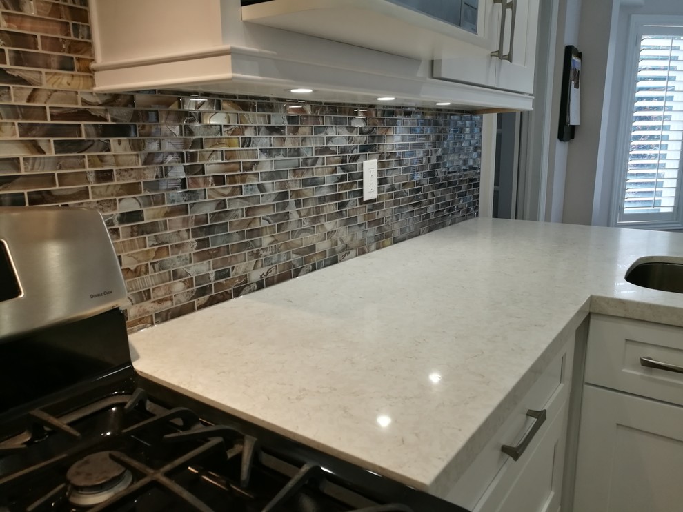 Glass Mosaic Backsplash Traditional Kitchen Toronto by