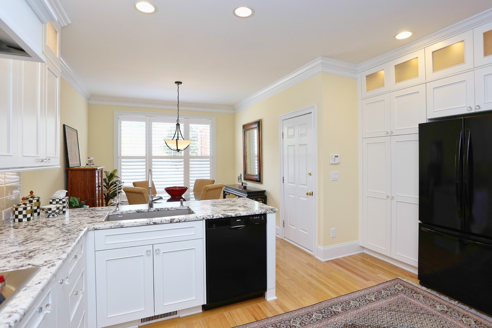 Glenwood Avenue Showroom Modern Kitchen Raleigh by Kitchen