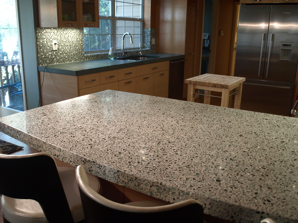 Inspiration for a modern kitchen remodel in San Francisco