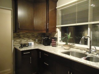 This is an example of a contemporary kitchen in Edmonton.