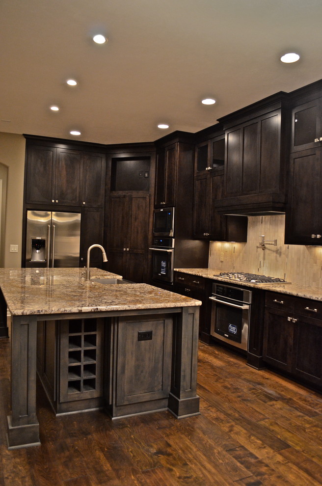 Inspiration for a timeless kitchen remodel in Omaha