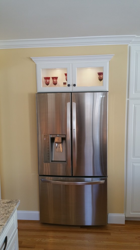 Granby Farms Traditional Kitchen Bridgeport by Walker Kitchen