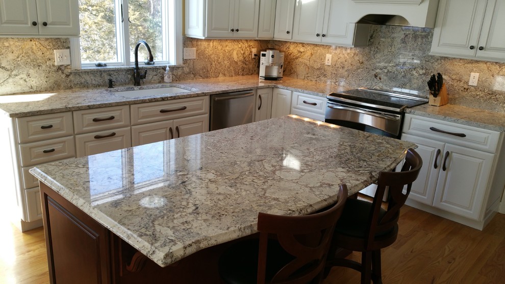 Granby Farms Traditional Kitchen Bridgeport by Walker Kitchen