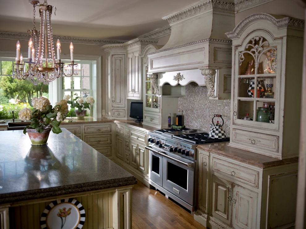 Grand European Continental Casual Kitchen Traditional Kitchen