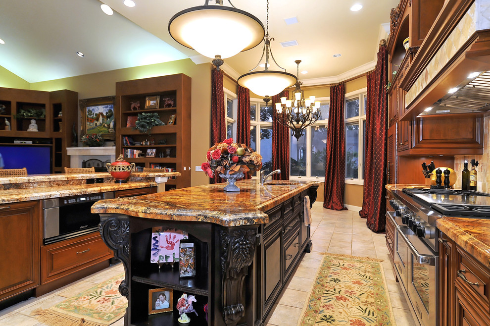 Mediterranean open plan kitchen in Tampa with granite worktops.