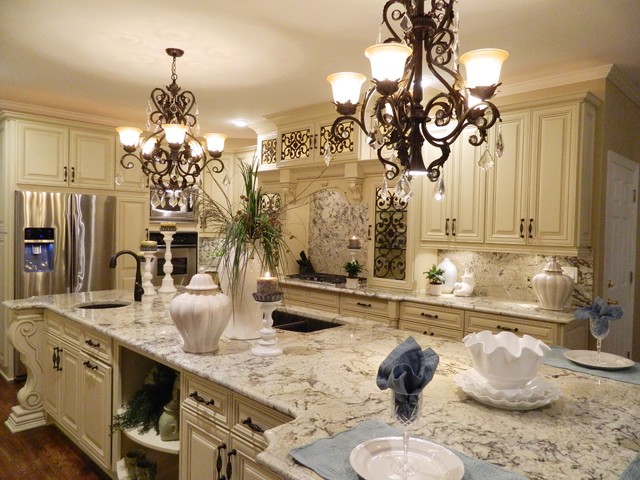 Grand Kitchen Transformation - Traditional - Kitchen - Atlanta