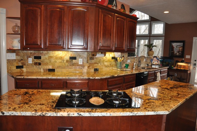 Granite Countertops And Tile Backsplash Ideas Eklektisch Kuche Indianapolis Von Supreme Surface Inc Houzz