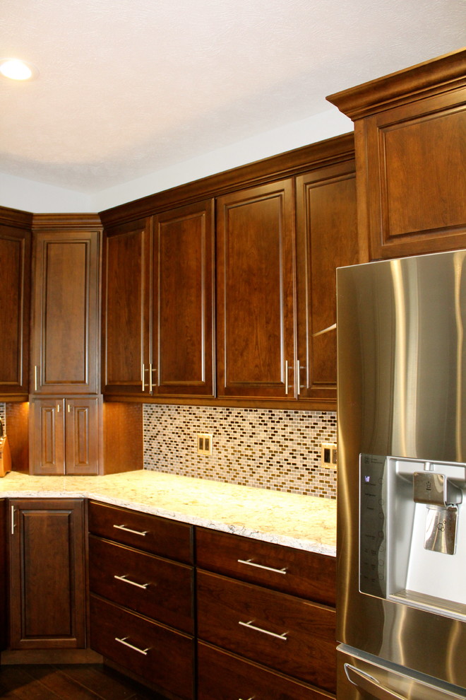 Photo of a modern kitchen in Omaha.