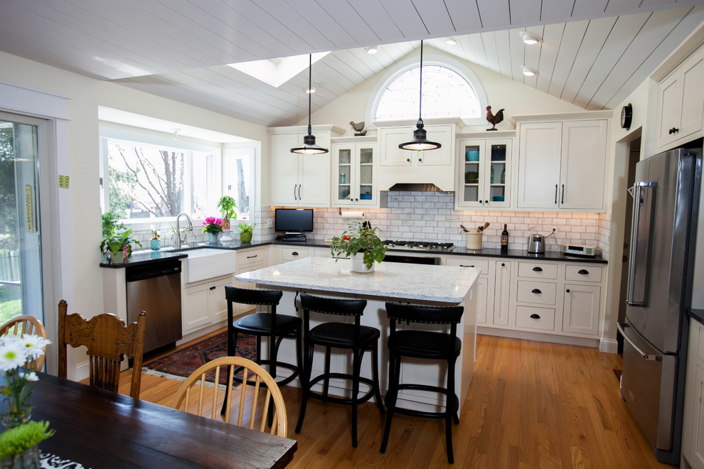 Great Vaulted Ceiling White Kitchen - Kitchen - St Louis - by Callier