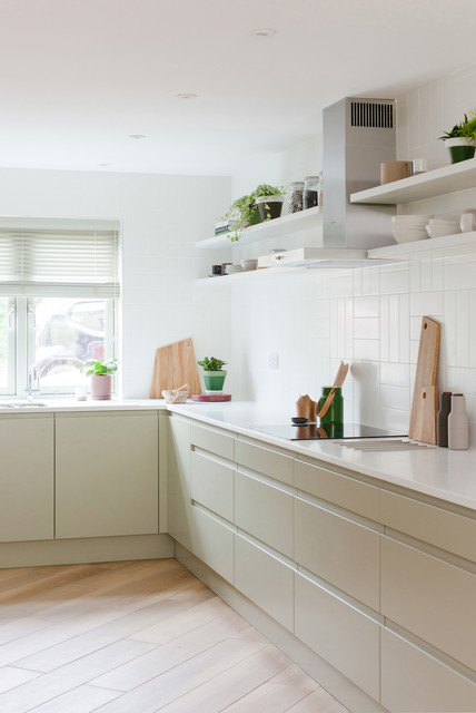 24 Ideas for Sage-coloured Kitchens