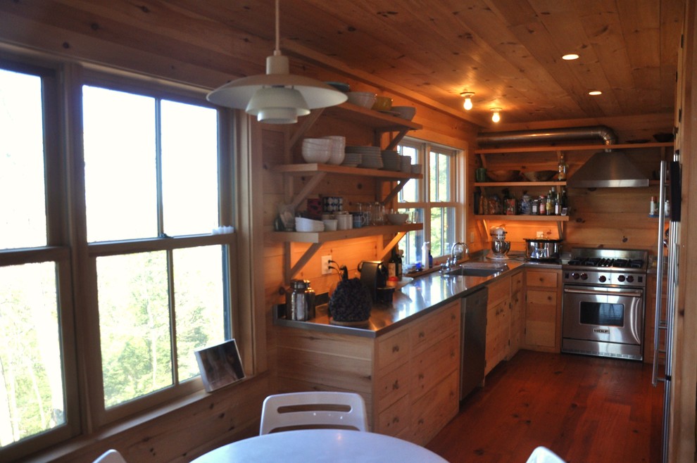 Example of a mountain style kitchen design in Bridgeport