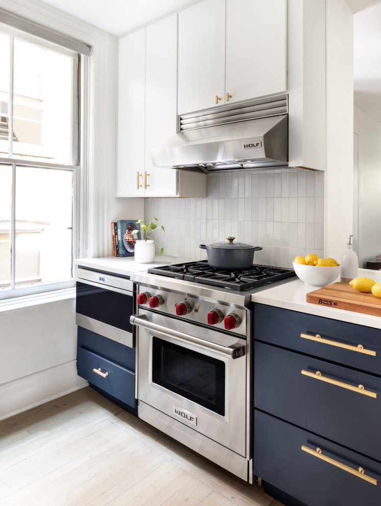 Grey Kitchen Tiles Backsplash in Stacked Pattern - Transitional