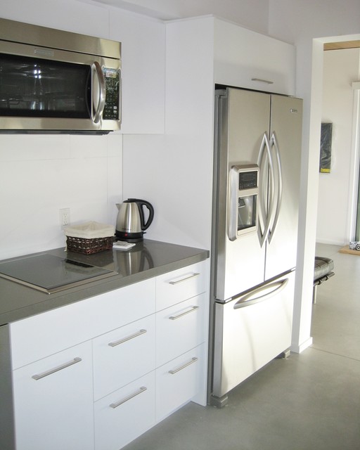 Guest House Kitchen Modern Kitchen Los Angeles by Cedar Hill