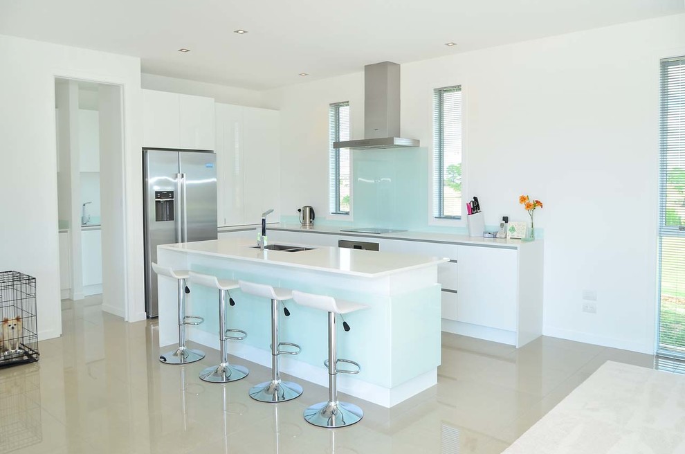 This is an example of a modern kitchen in Auckland.