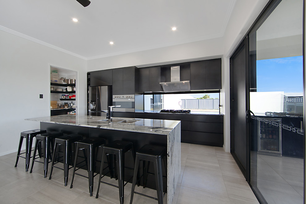 Photo of a modern kitchen in Townsville.