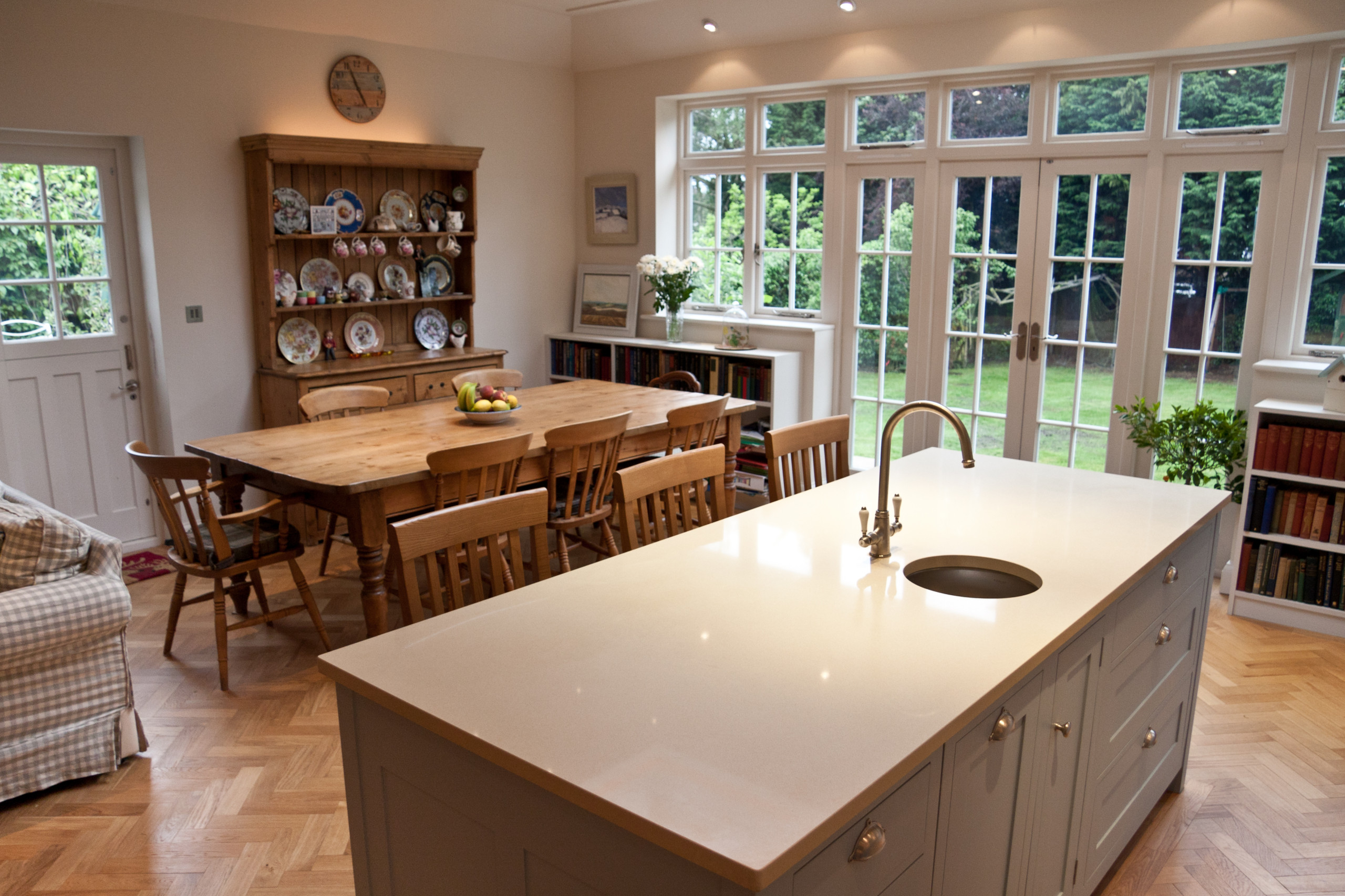 Kitchen of the Week: A London Kitchen Gets a New England Makeover ...