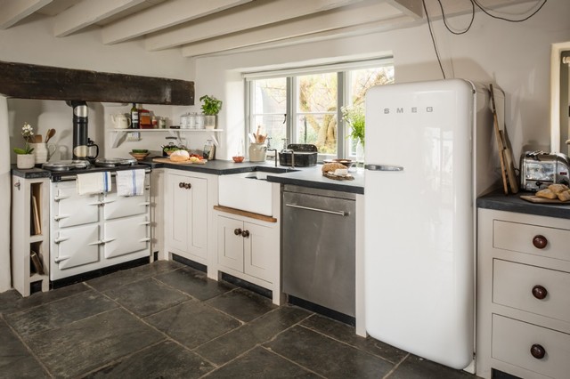 How To Make The Most Of Your Kitchen Kickboards Houzz Uk - Kitchen Cupboards Without Kickboards How To Make The Most Of Your Kitchen Kickboards Houzz Uk - Kitchen Cupboards Without Kickboards
