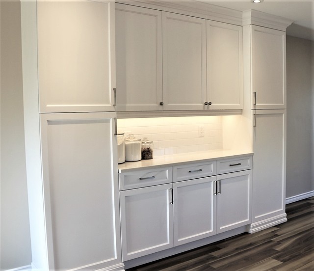 Hamilton Mountain Custom Kitchen Modern Kitchen Toronto by Edge Kitchens Inc