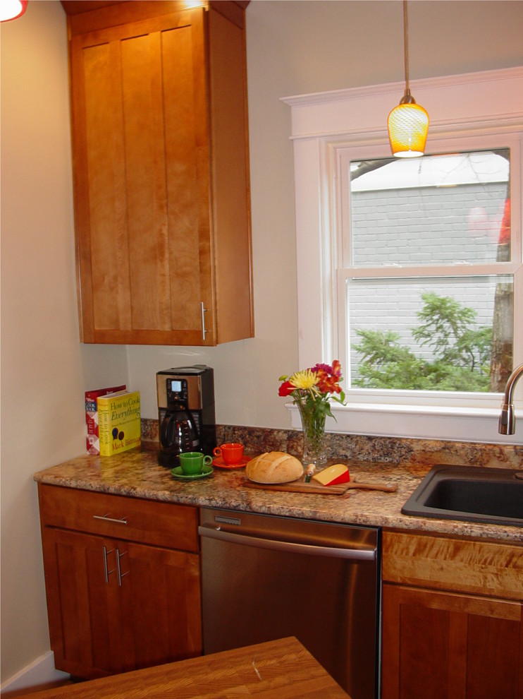 Hamlet kitchen Traditional Kitchen Louisville by Bethany