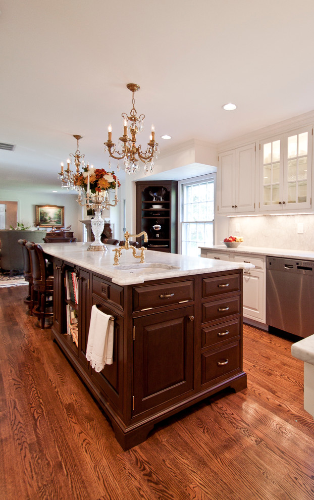 Inspiration for a traditional kitchen in DC Metro.