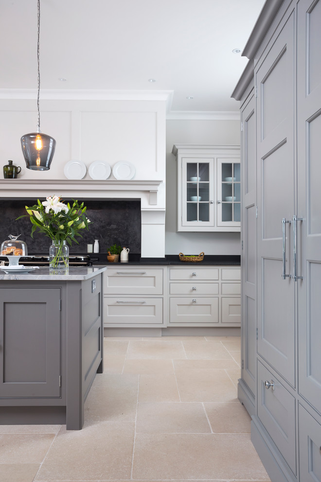 Inspiration for a large classic kitchen in Hampshire.