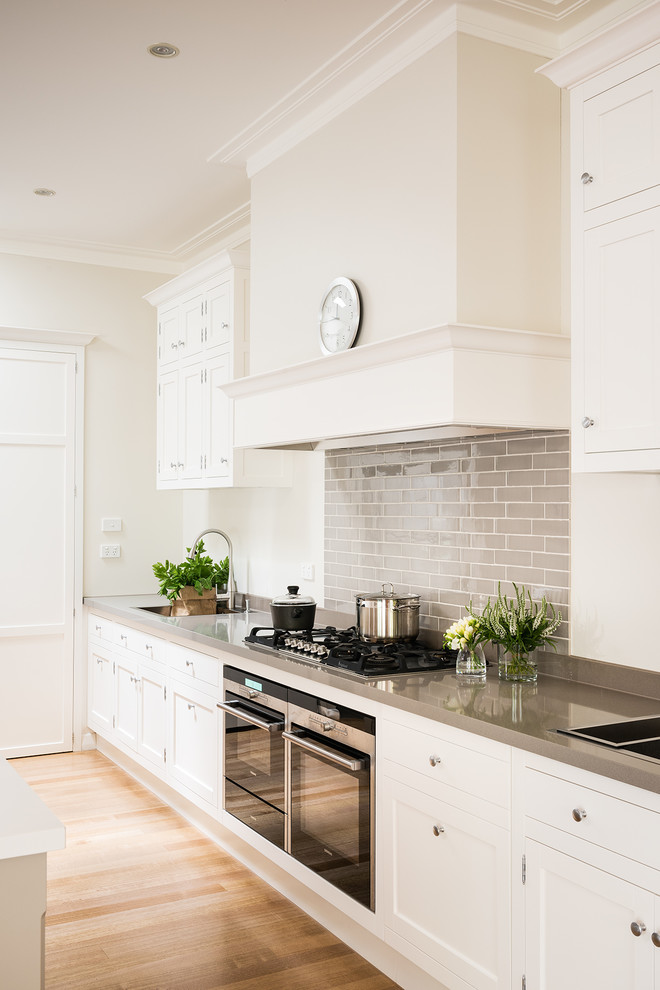 Hampton Style Two tone Kitchen - Traditional - Kitchen - Melbourne - by ...