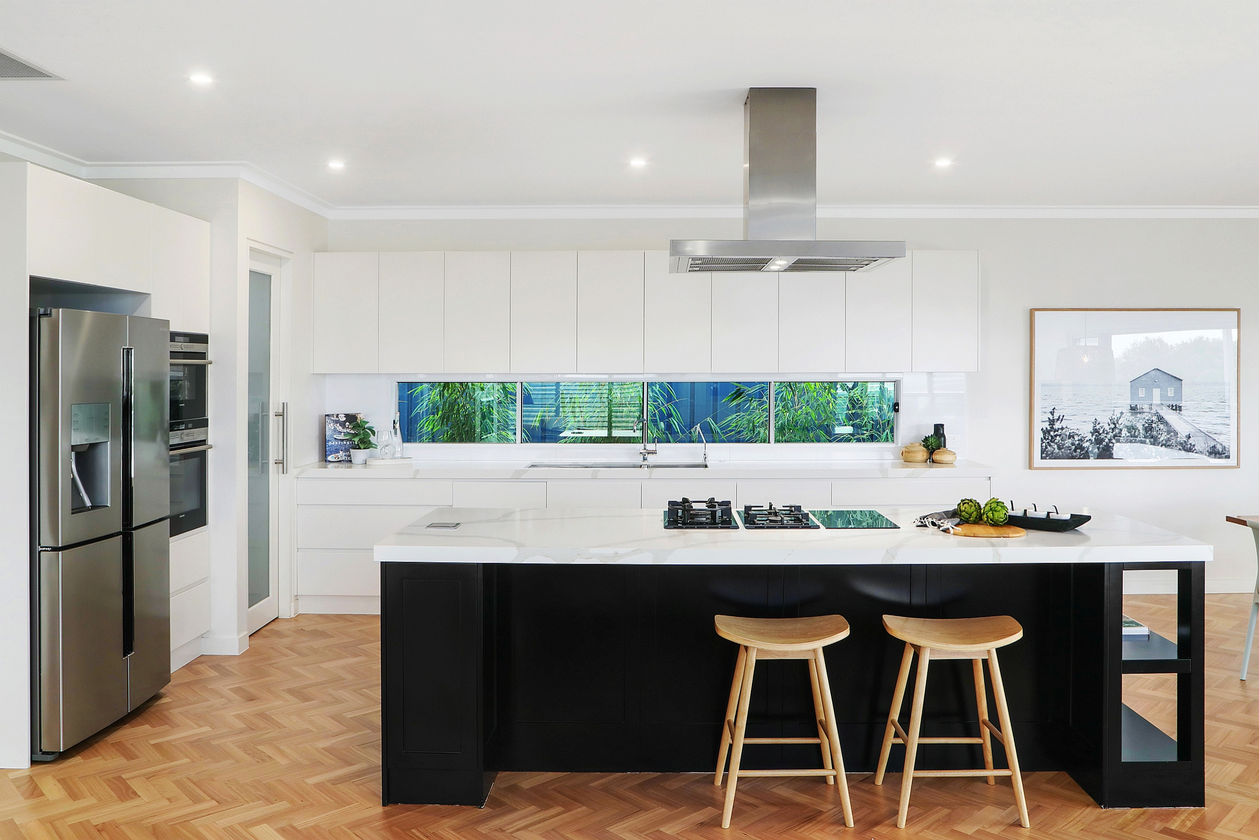 Hamptons Inspired Knock-down Rebuild - Beach Style - Kitchen - Central Coast - by W Residential | Houzz