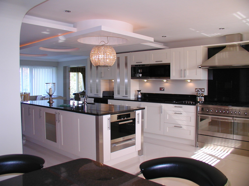 This is an example of a traditional kitchen in West Midlands.