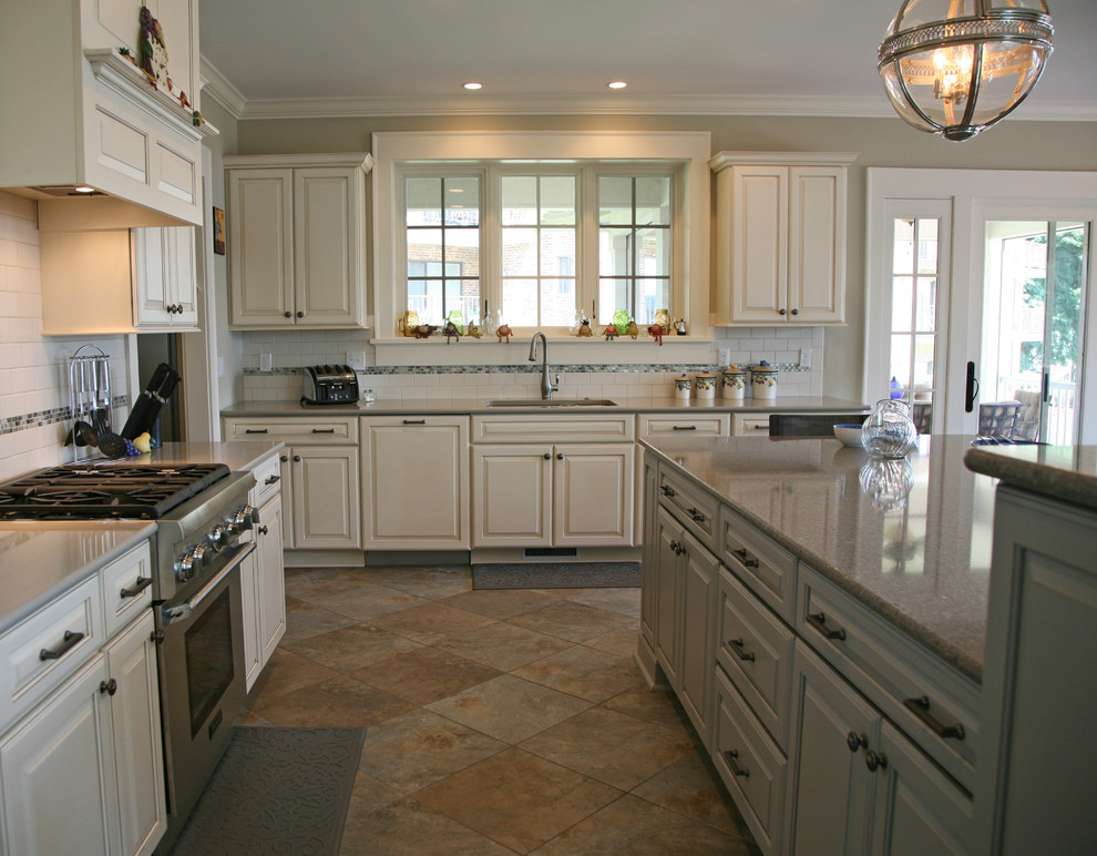 Harbor House Haven - Traditional - Kitchen - Milwaukee ...