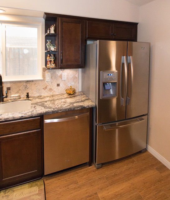 Hazelnut / Langdon Classique Cuisine Autres périmètres par Blue