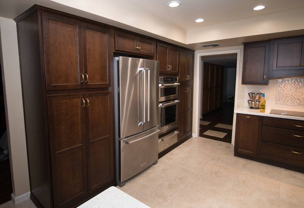 Hazelnut / Lusso Traditional Kitchen Other by Blue River