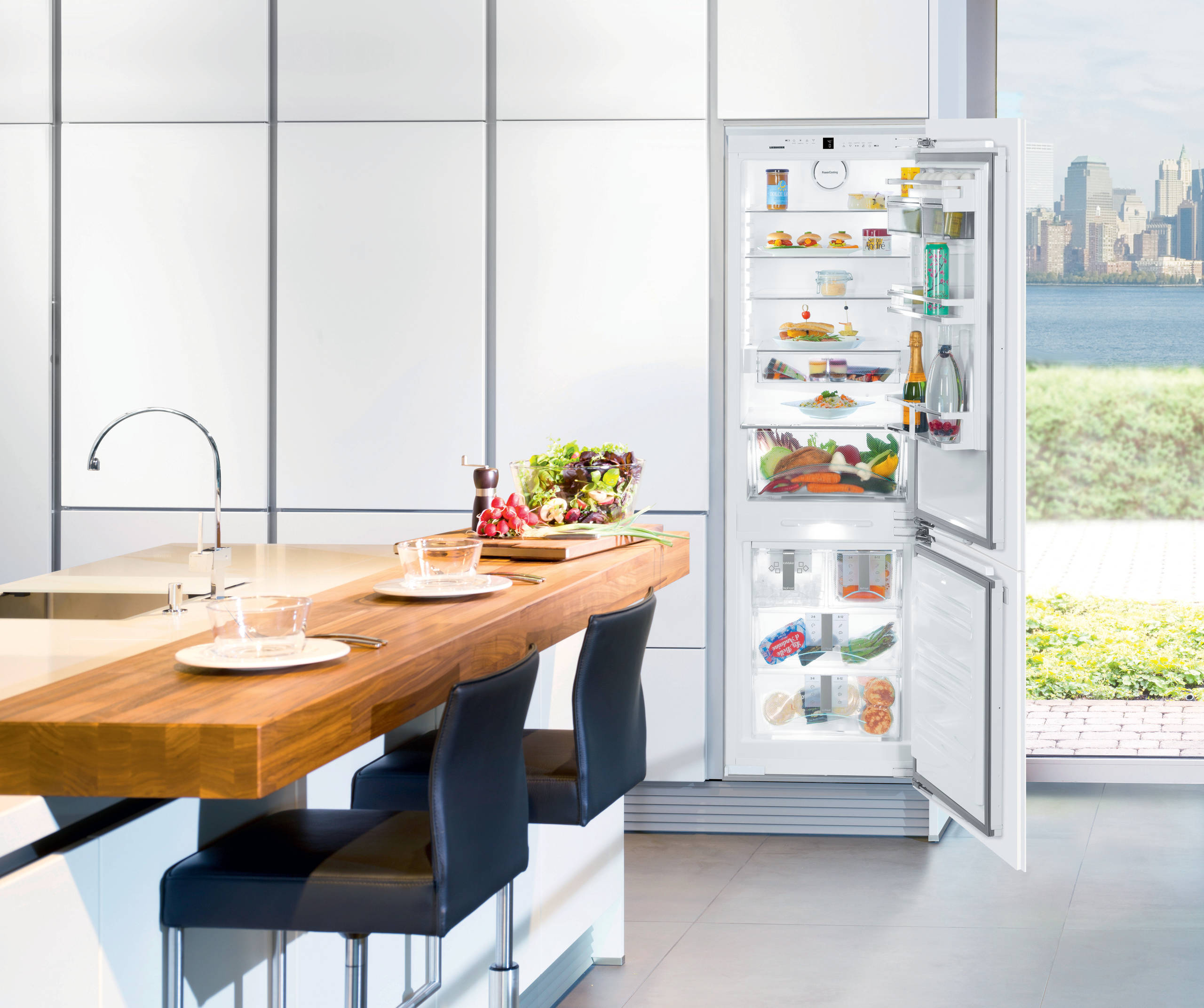 Дизайн холодильников: правильная трансформация жизненного пространства