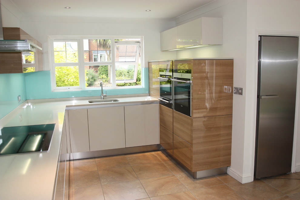 Hemel Hempstead Kitchen Contemporary Kitchen Other by Jones