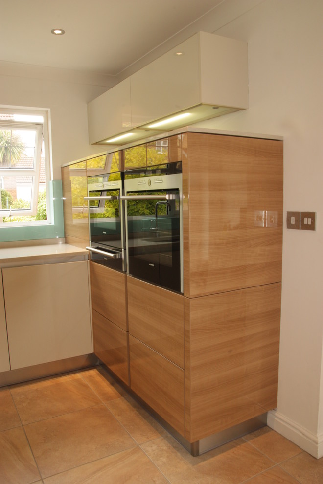 Hemel Hempstead Kitchen Contemporary Kitchen Other by Jones