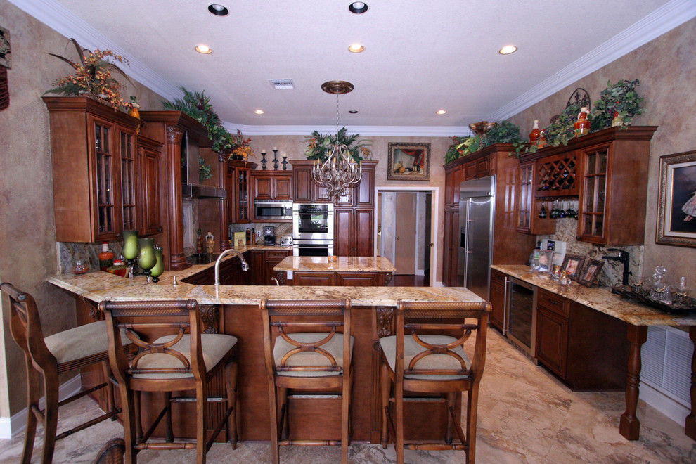 Hennessey Cabinets Traditional Kitchen Tampa By Innovation Cabinetry Houzz