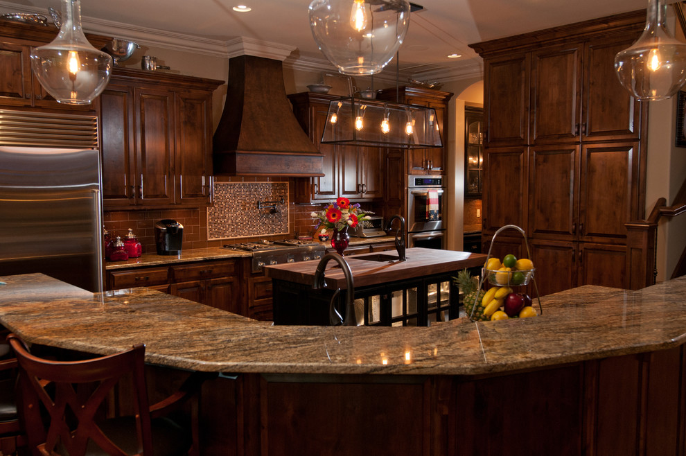 Elegant kitchen photo in Little Rock