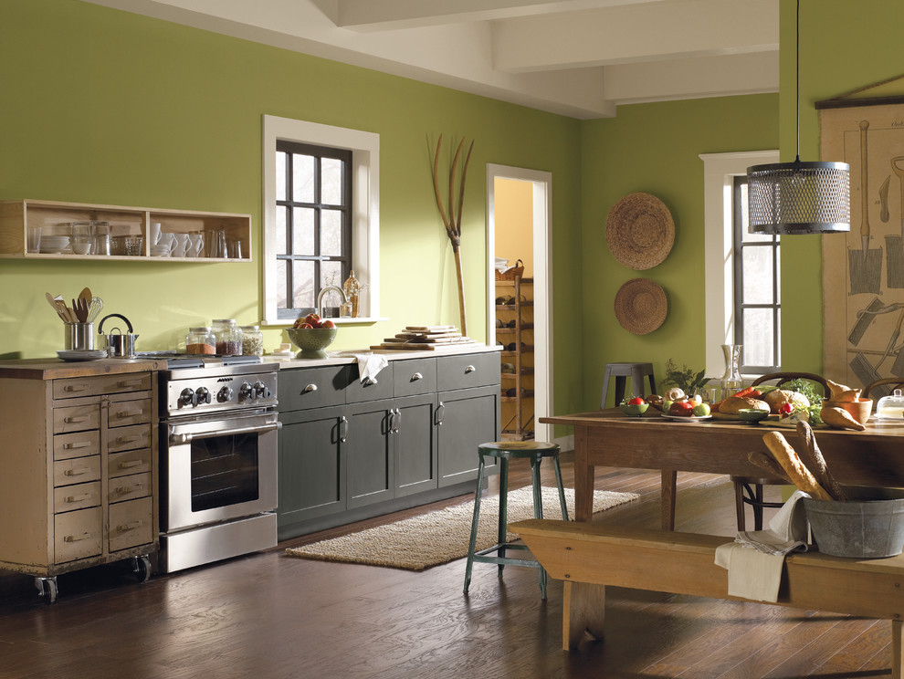 Inspiration for a contemporary kitchen remodel in Columbus
