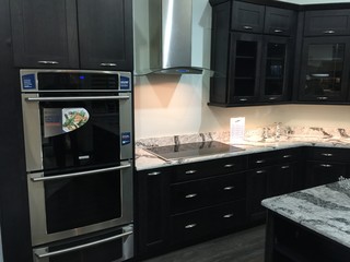 Hhgregg Fine Lines Rockville Vignette Contemporary Kitchen Dc Metro By Exquisite Decor Design Concepts