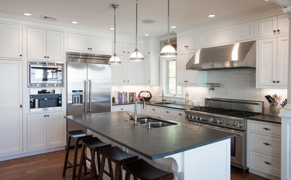 High Above the Hudson River, Upper Grandview, New York Traditional