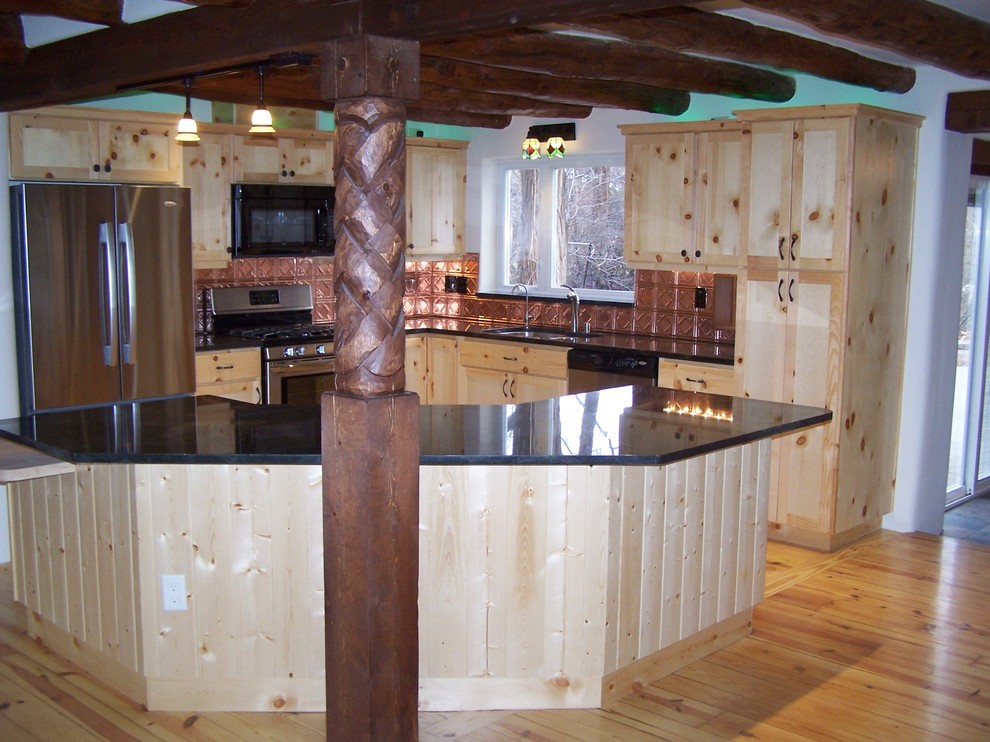Design ideas for a rustic kitchen in Albuquerque.