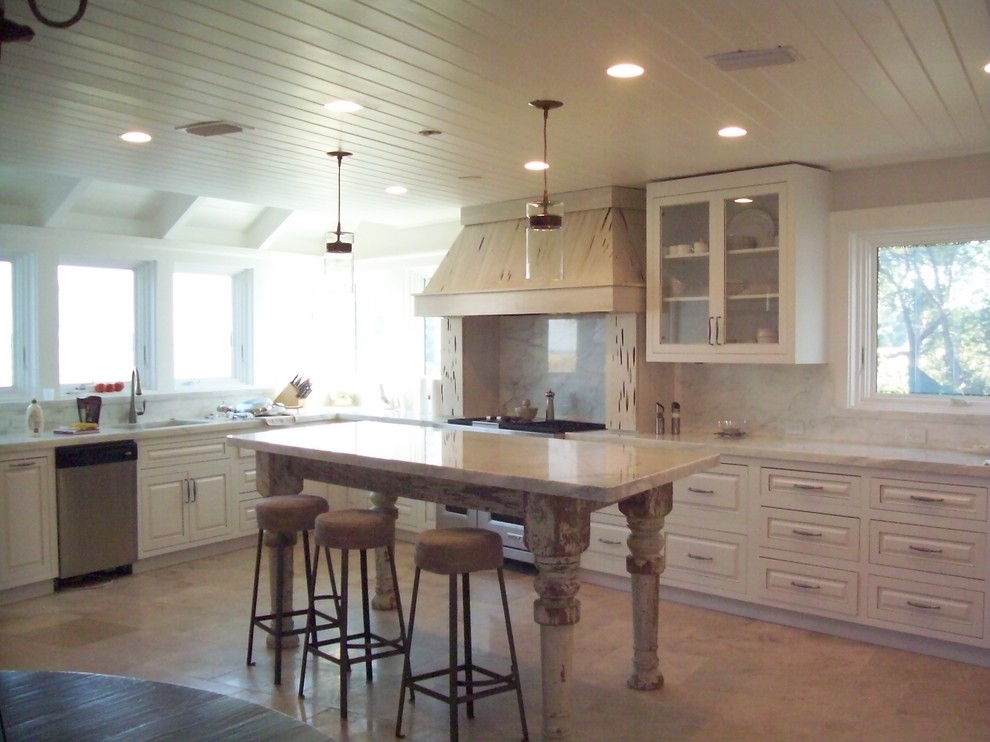 Elegant kitchen photo in Jacksonville