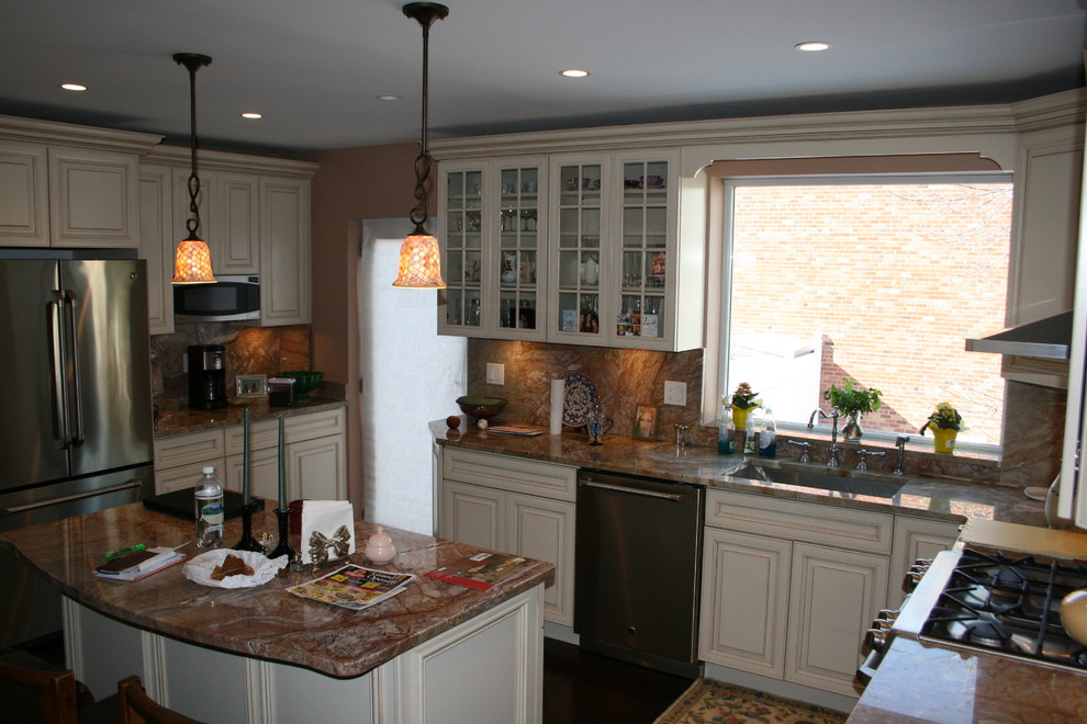 Hobart Avenue, Bronx Kitchen New York by Tarallo Kitchen and Bath