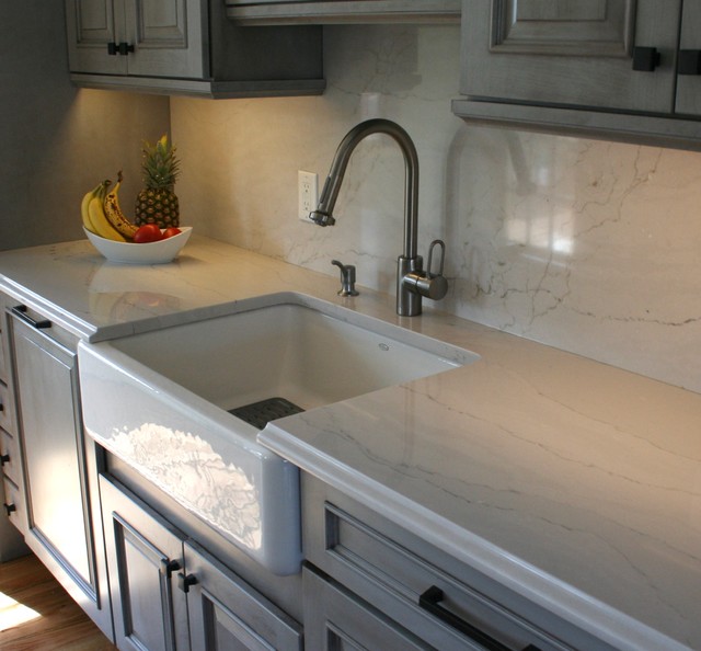 Holbrook, NY Transitional Kitchen New York by South Shore