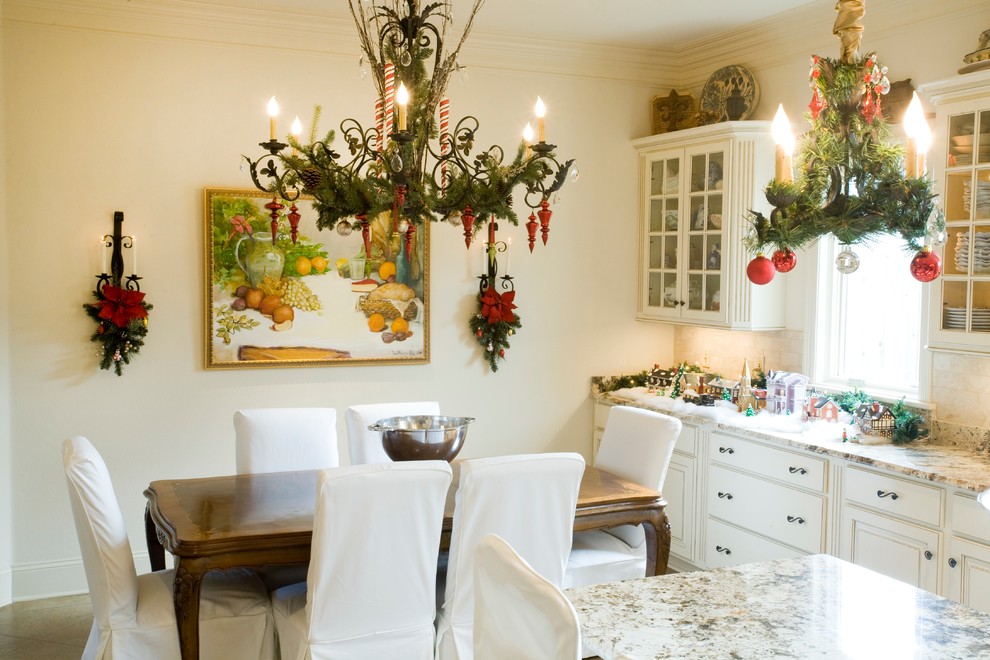 Kitchen - eclectic kitchen idea in New Orleans