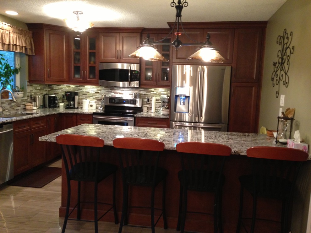 Holmes kitchen Transitional Kitchen Edmonton by DIY